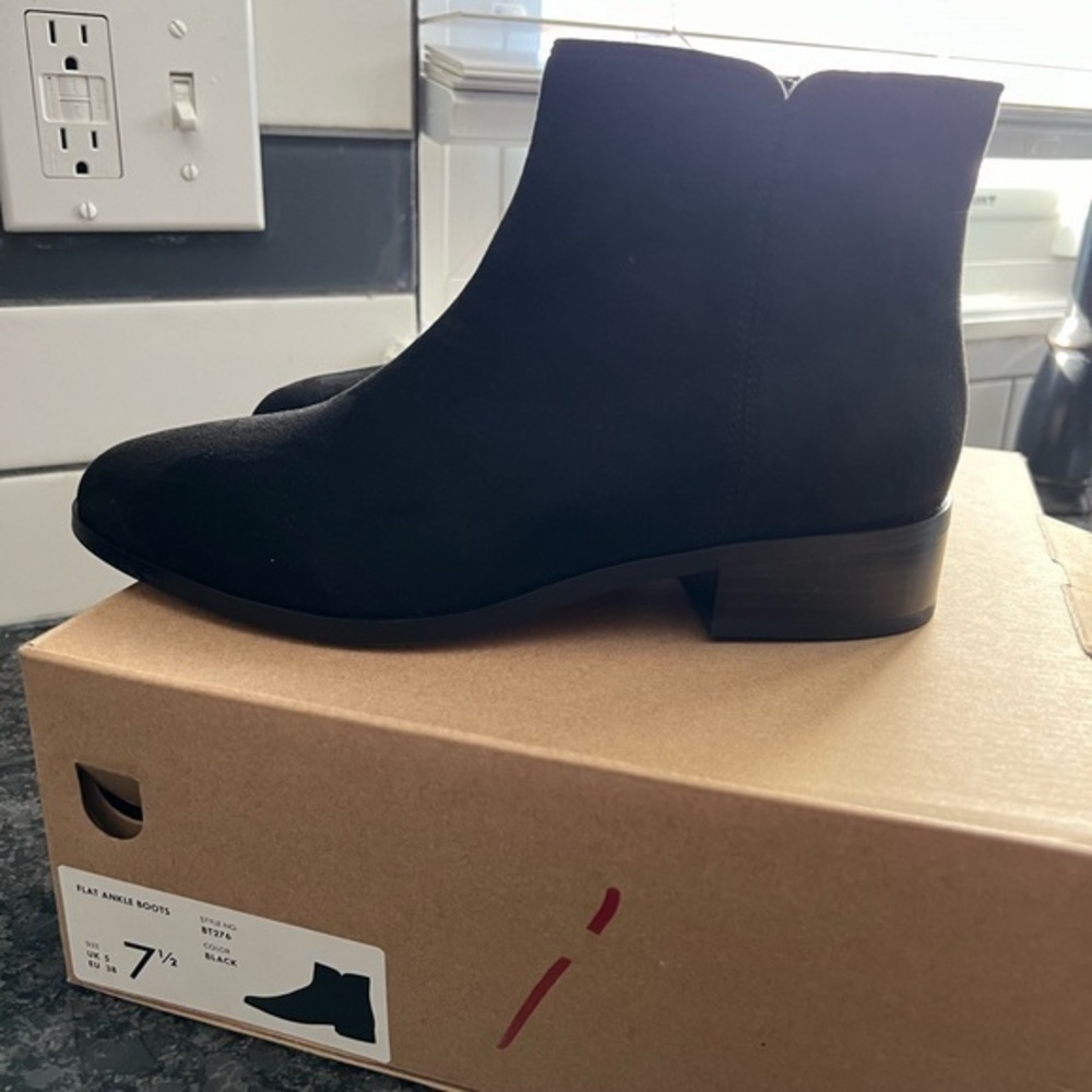 *J.Crew NWT $178 Suede Ankle Boots in Grey Size 7.5 BT276